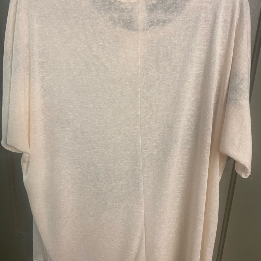 Plus size top - Picture 2 of 2
